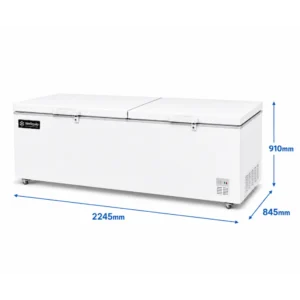 Energy-efficient storage chest freezer with 1000L capacity, wire frame baskets and solid doors