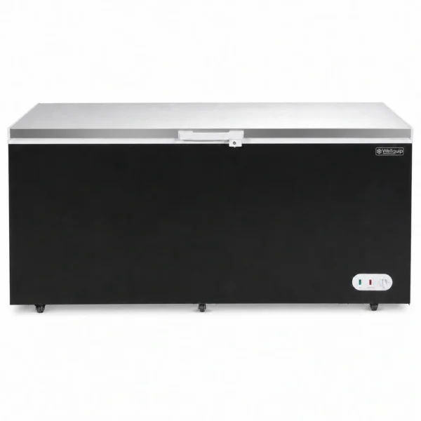 Commercial freezer with hygienic preparation lid